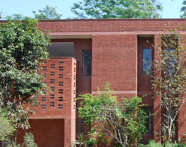 Bijwasan Farm - brick jaali screen and exposed brick walls